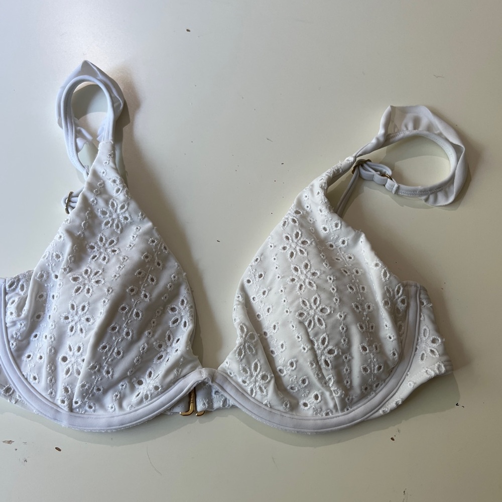 Hollister Bikini - Picture 2 of 4